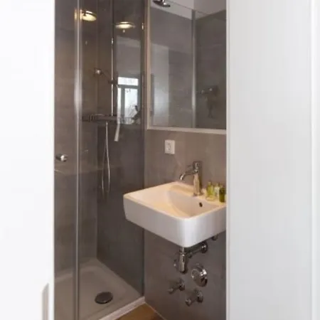 #57 Junior - #131579 Apartment *